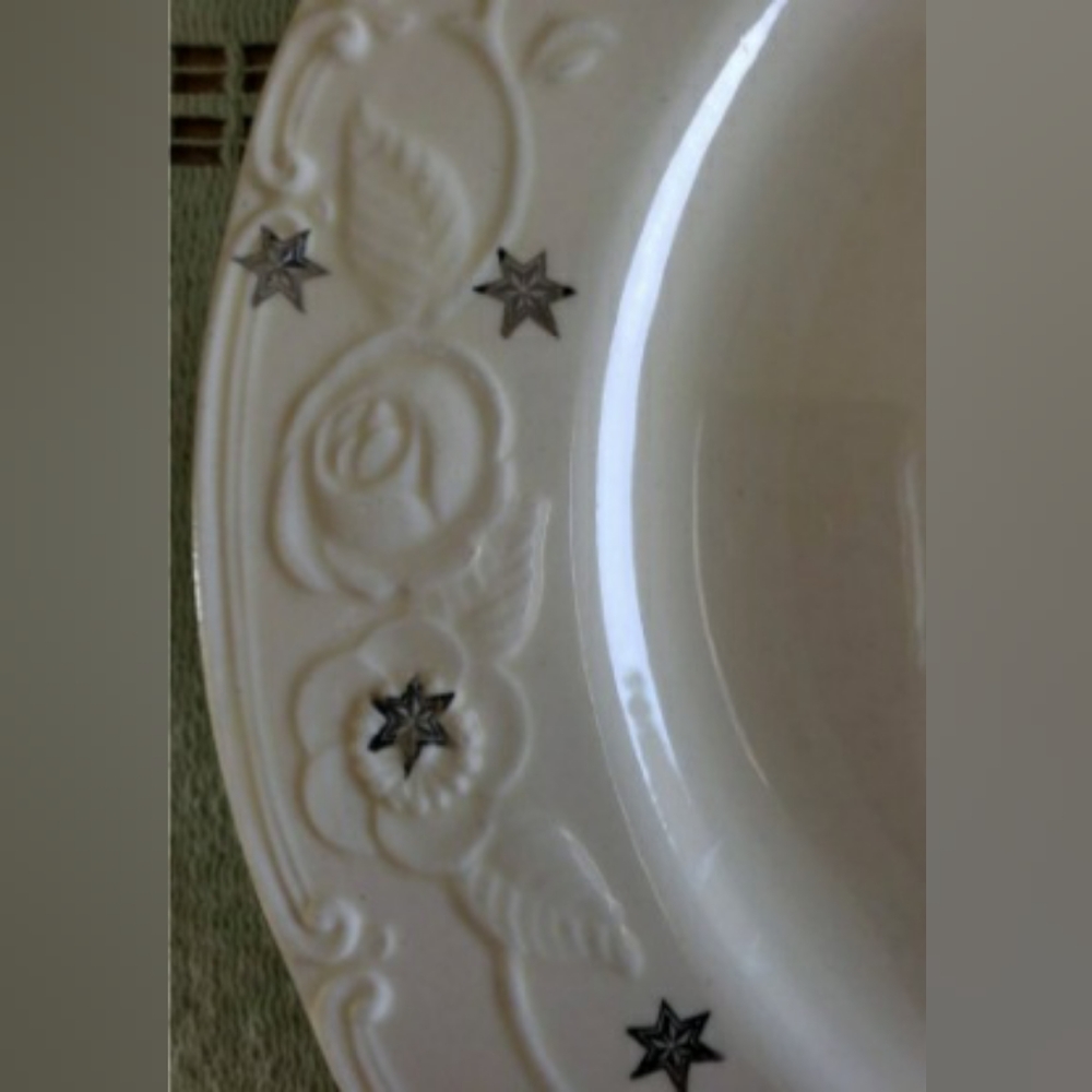 Homer Laughlin USA Platinum Stars Roses 9" Plate Oven Serve - Picture 2 of 6